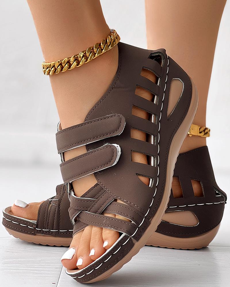 Elegante und lässige orthopädische Sandalen