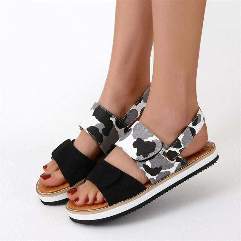 Bequeme und vielseitige orthopädische Sandalen