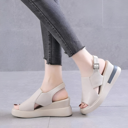 Bequeme orthopädische Schuhe für Frauen