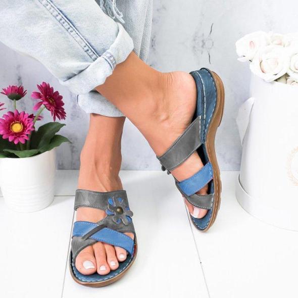 Bequeme Sandalen mit Blumenmuster für den Sommer