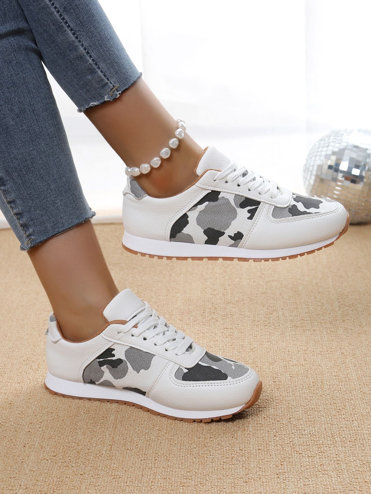 Bequeme und stylische orthopädische Sneakers