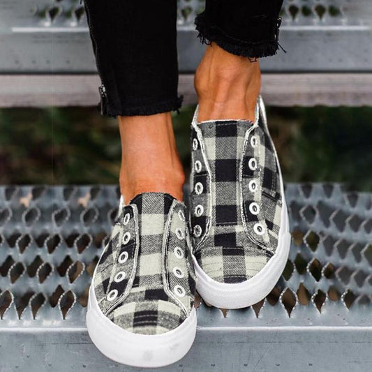 Checkered Women's Play Sneaker